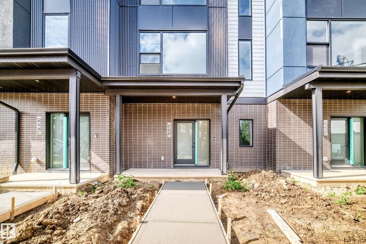 Property Photo:  5 Rondeau Drive 63  AB T8N 7X8 