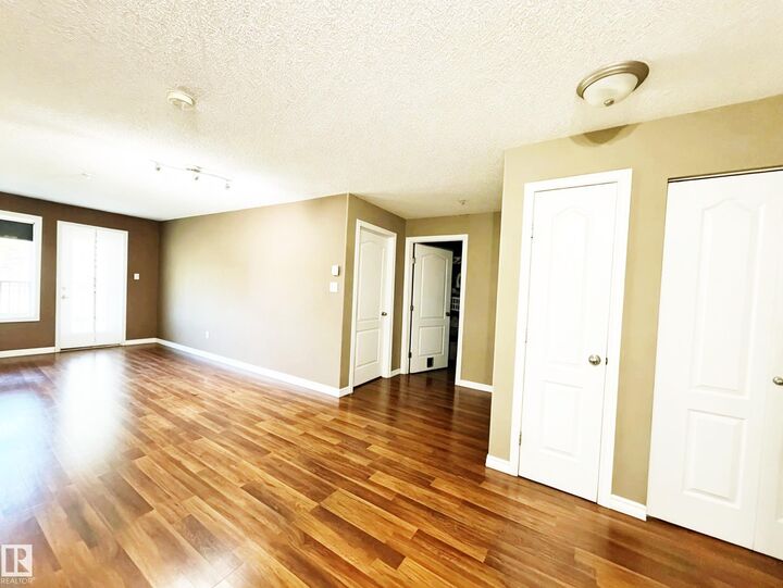 Property Photo:  #118 111 Edwards Dr SW  AB T6X 0C4 