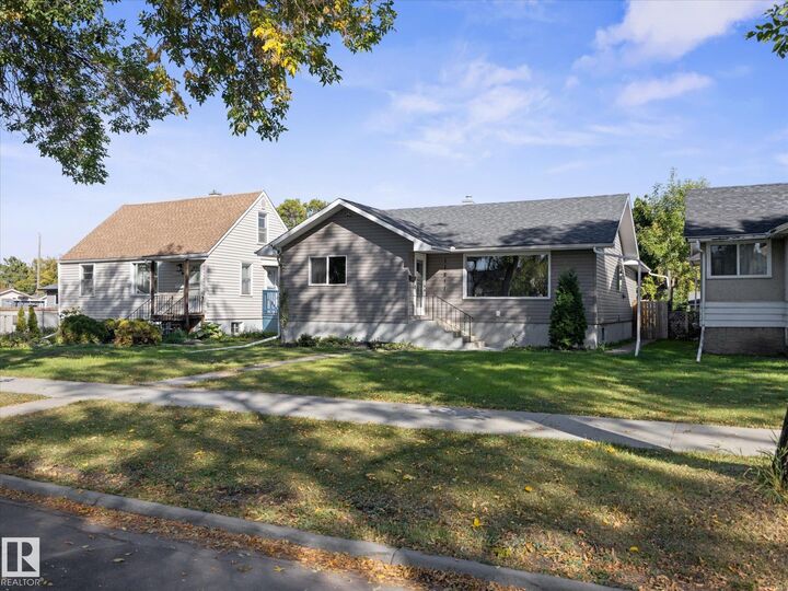 Property Photo: 11211 104 Street NW AB T5G 2K6