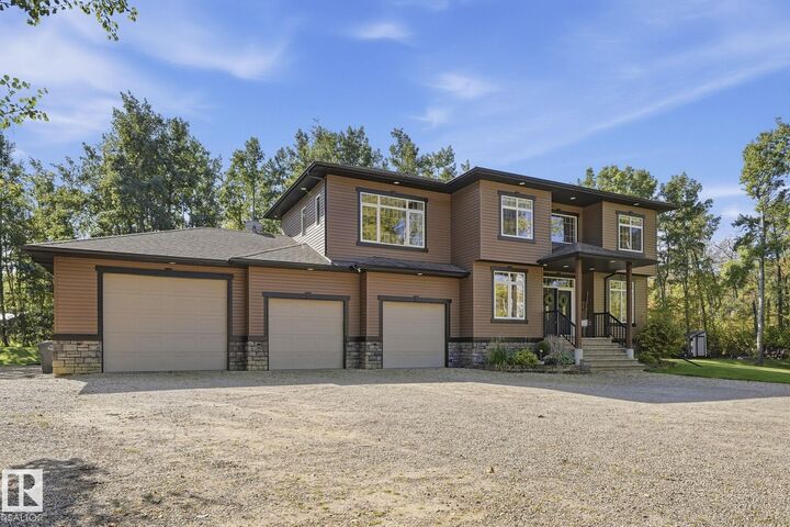 Property Photo:  54030 Rge Road 275 3  AB T7X 3V4 