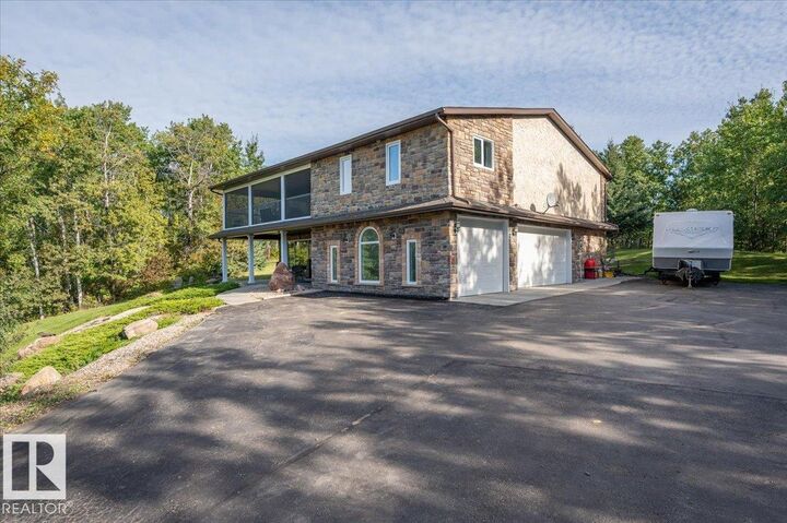 Property Photo: 52311 Rge Road 223 145 AB T8C 1A9