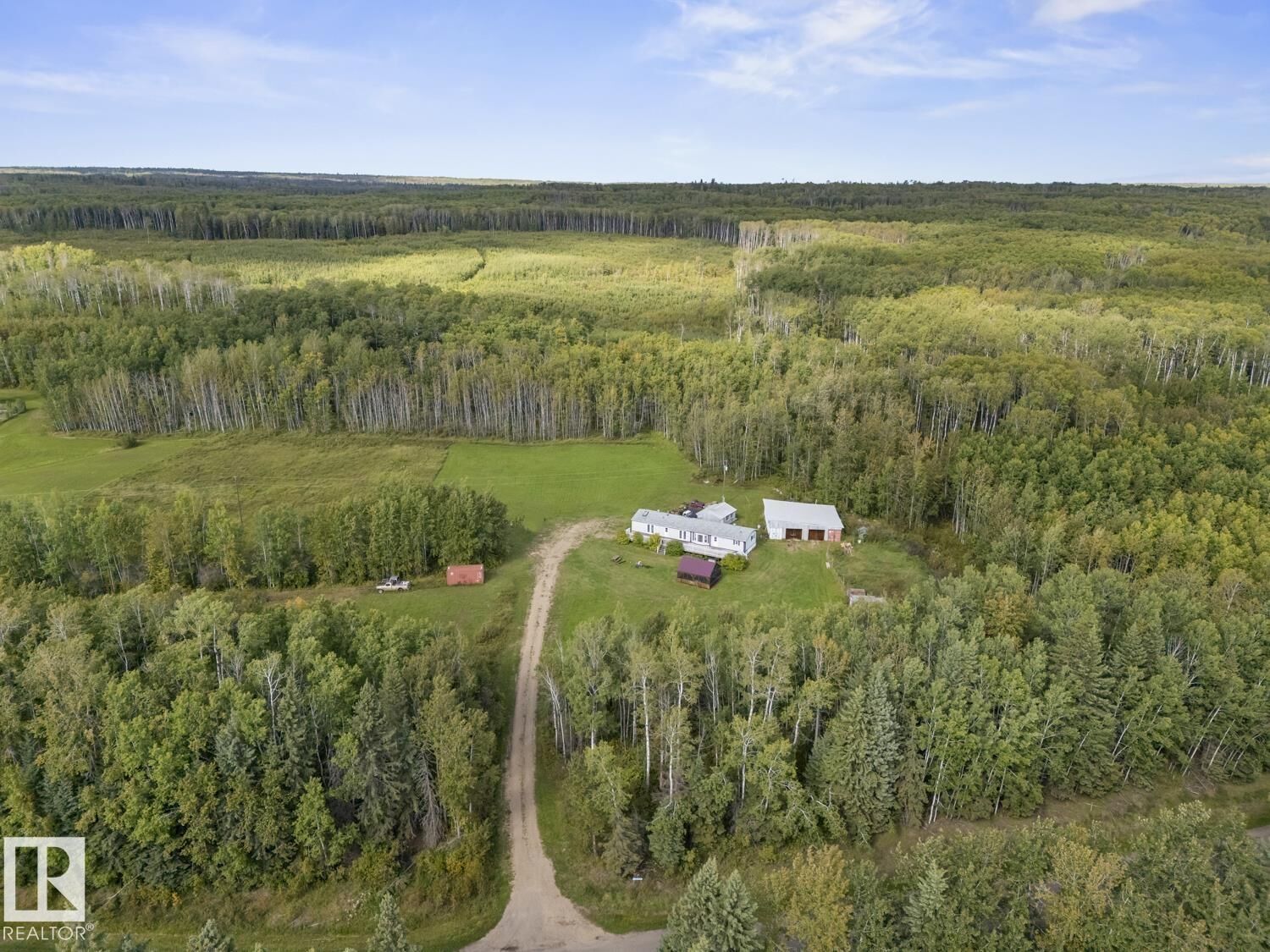 Property Photo:  43018 Twp Rd 643  AB T9M 1P3 