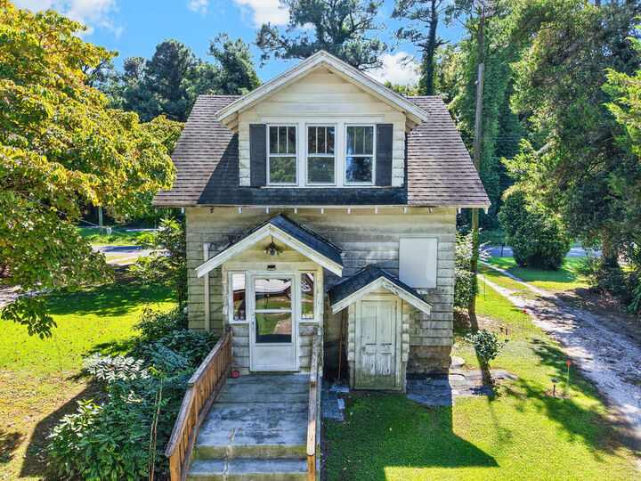 Property Photo:  16472 Metompkin Rd  VA 23308 