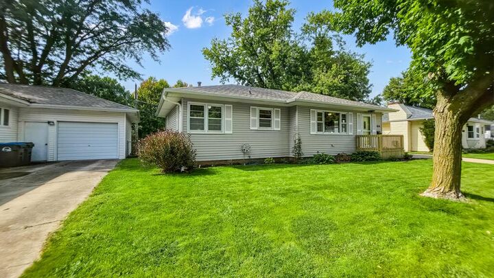 Property Photo: 1654 N 25th St IA 50501
