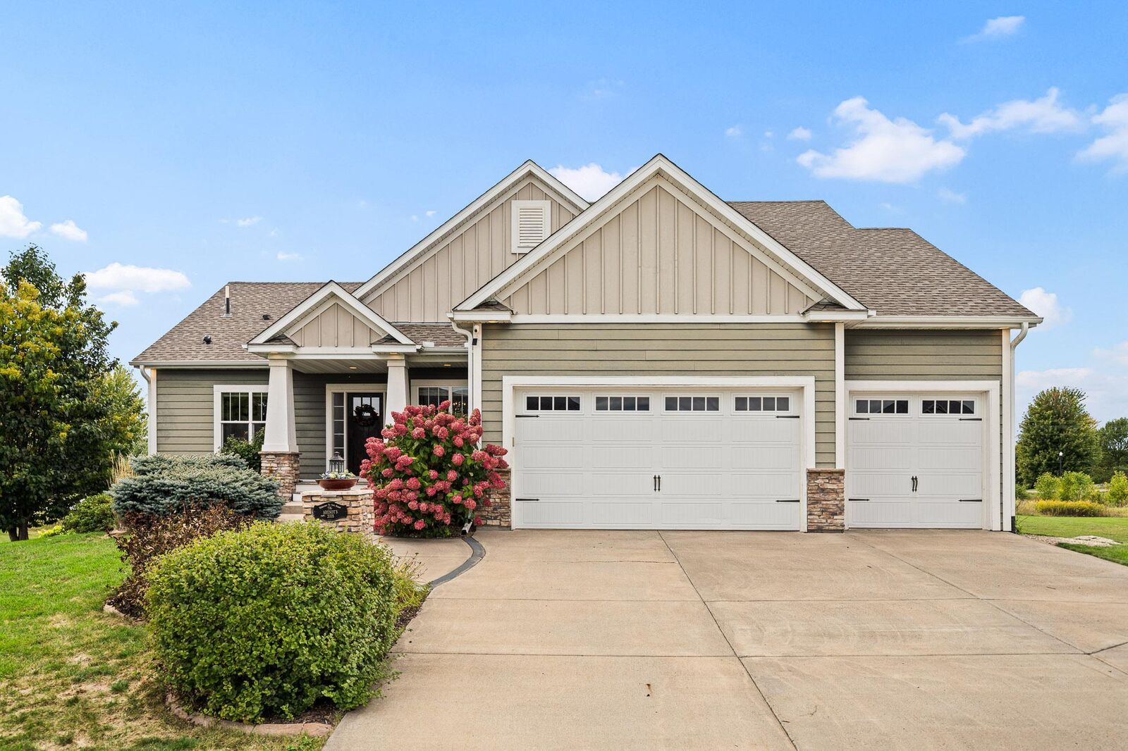 Property Photo: 11003 Wesley Drive MN 55374
