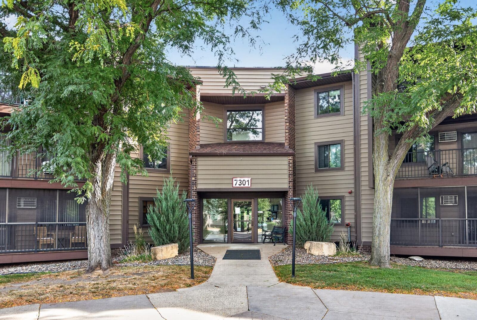 Property Photo:  7301 W 101st Street  MN 55438 