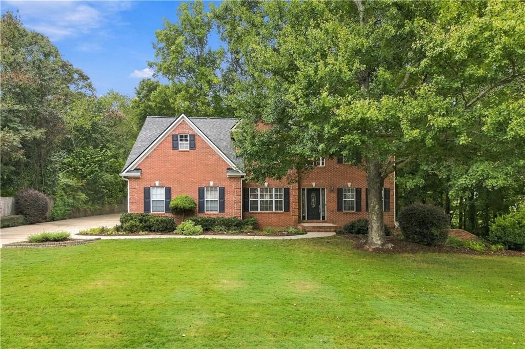 Property Photo: 1343 Windsor Glen Drive GA 30134