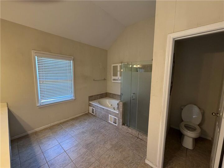 Property Photo: 11660 Vista Forest Drive GA 30005