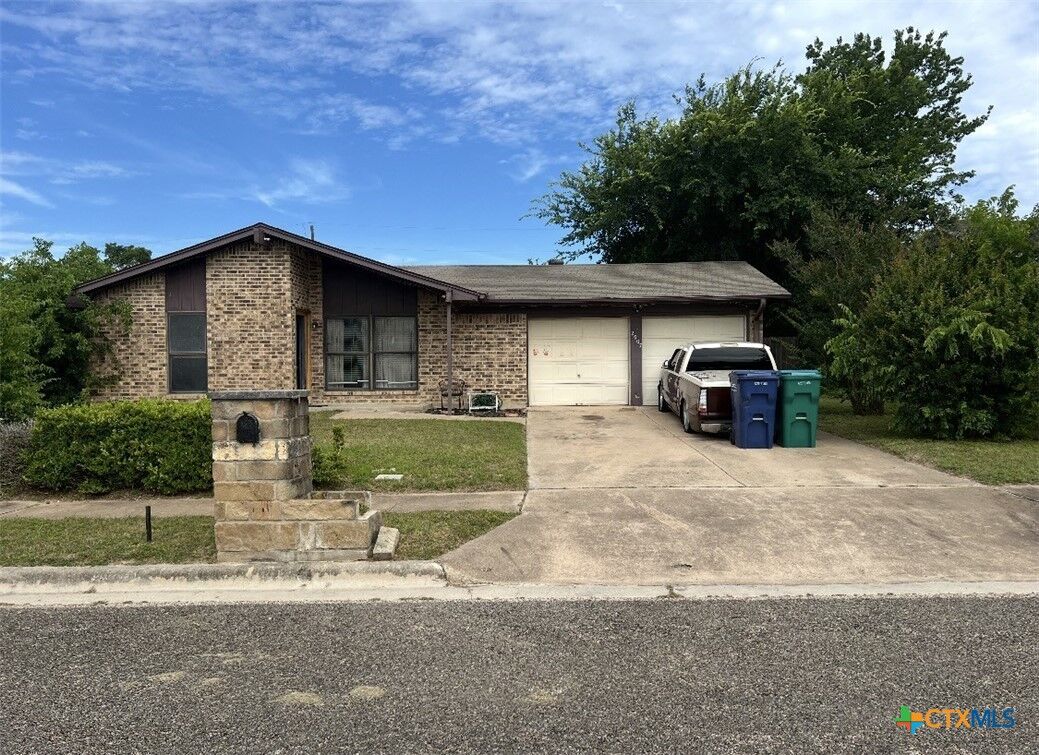 Property Photo:  2007 Patricia Street  TX 76522 