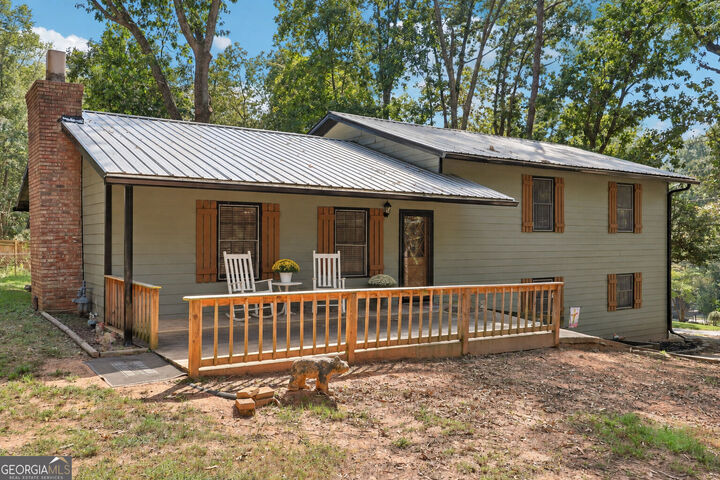 Property Photo: 5752 Oak Grove Drive GA 30102