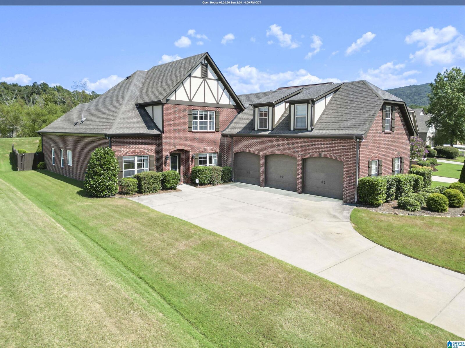 Property Photo: 1037 Belvedere Cove AL 35242