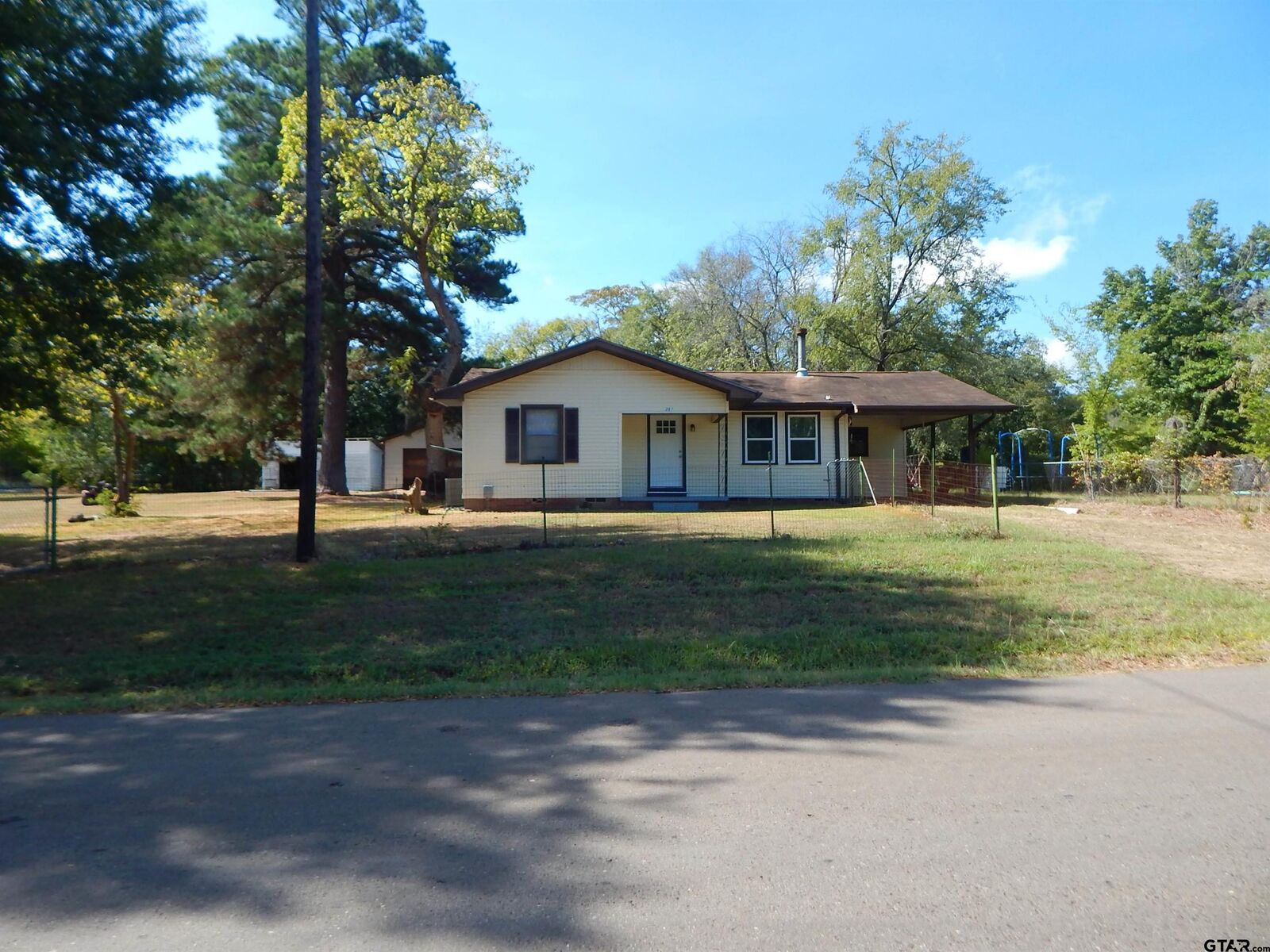 Property Photo:  301 W Main  TX 75683 