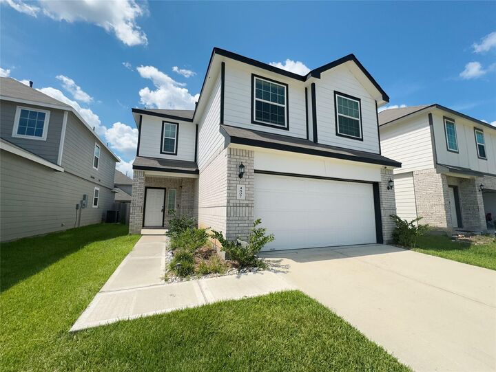Property Photo: 4807 Blue Jacaranda Way TX 77373