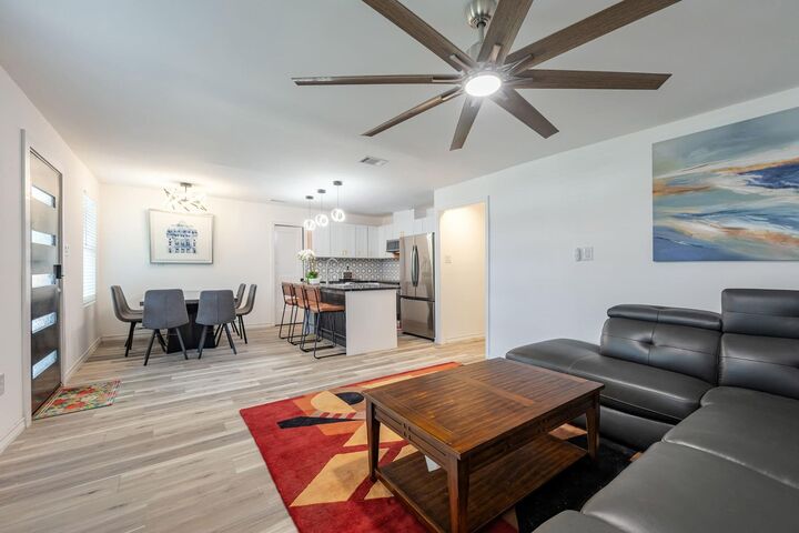 Property Photo: 4805 Southwind Street TX 77033