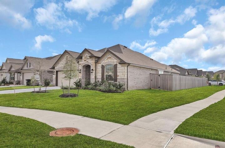 Property Photo: 7502 Monarch Forest Lane TX 77469