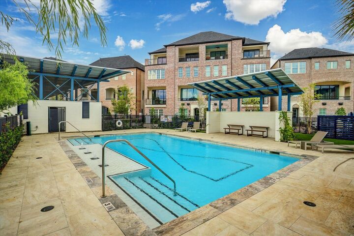 Property Photo: 6256 Kansas Street TX 77007