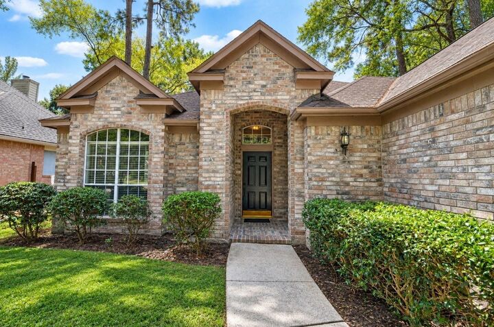 Property Photo:  43 S Lace Arbor Drive  TX 77382 