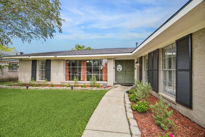 Property Photo:  2703 Newman  TX 77575 