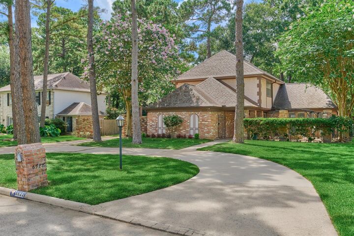 Property Photo: 6522 Castle Pine Lane TX 77379