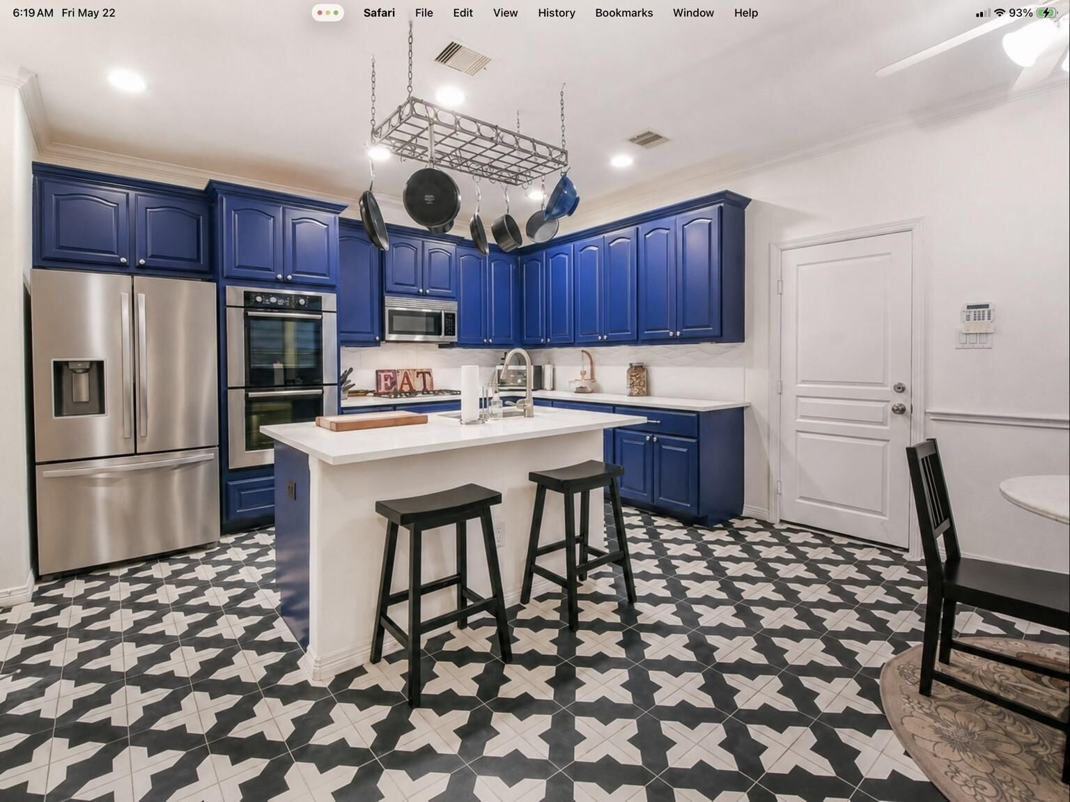 Property Photo:  1111 W 26th Street  TX 77008 