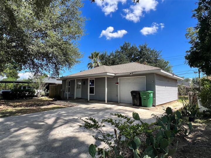 Property Photo: 607 Ogilvie Street TX 77017