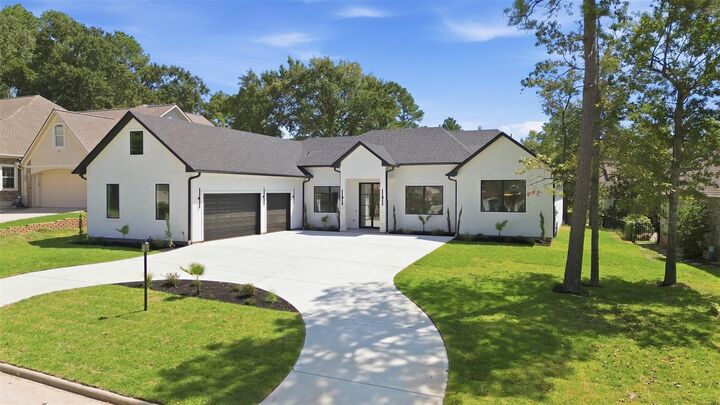 Property Photo:  339 W Shore Lane  TX 77356 