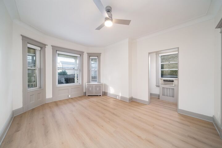 Property Photo:  22 Webster Ave 1  NJ 07307 