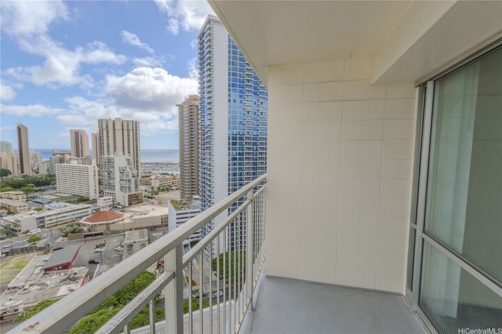 Property Photo:  1655 Makaloa Street 2406  HI 96814 