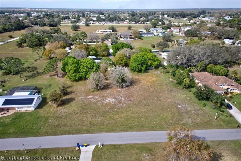 Property Photo:  6233 Edgewater Terrace  FL 33876 