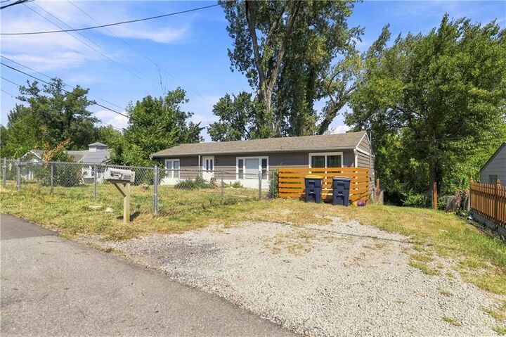 Property Photo:  8804 E 47th Street  MO 64129 