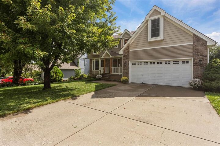 Property Photo:  1533 Canterbury Lane  MO 64068 