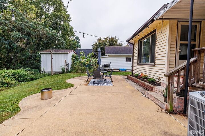 Property Photo:  171 N Lewis Street  IN 47424 