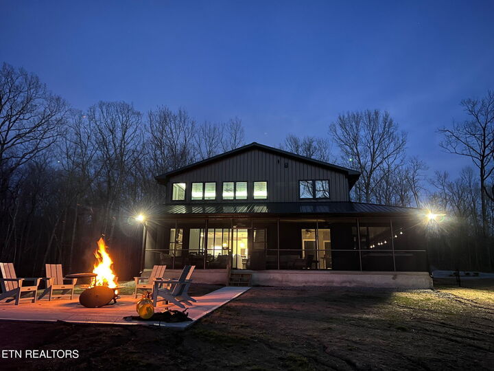 Property Photo: 1532 E Overlook Rd TN 38574
