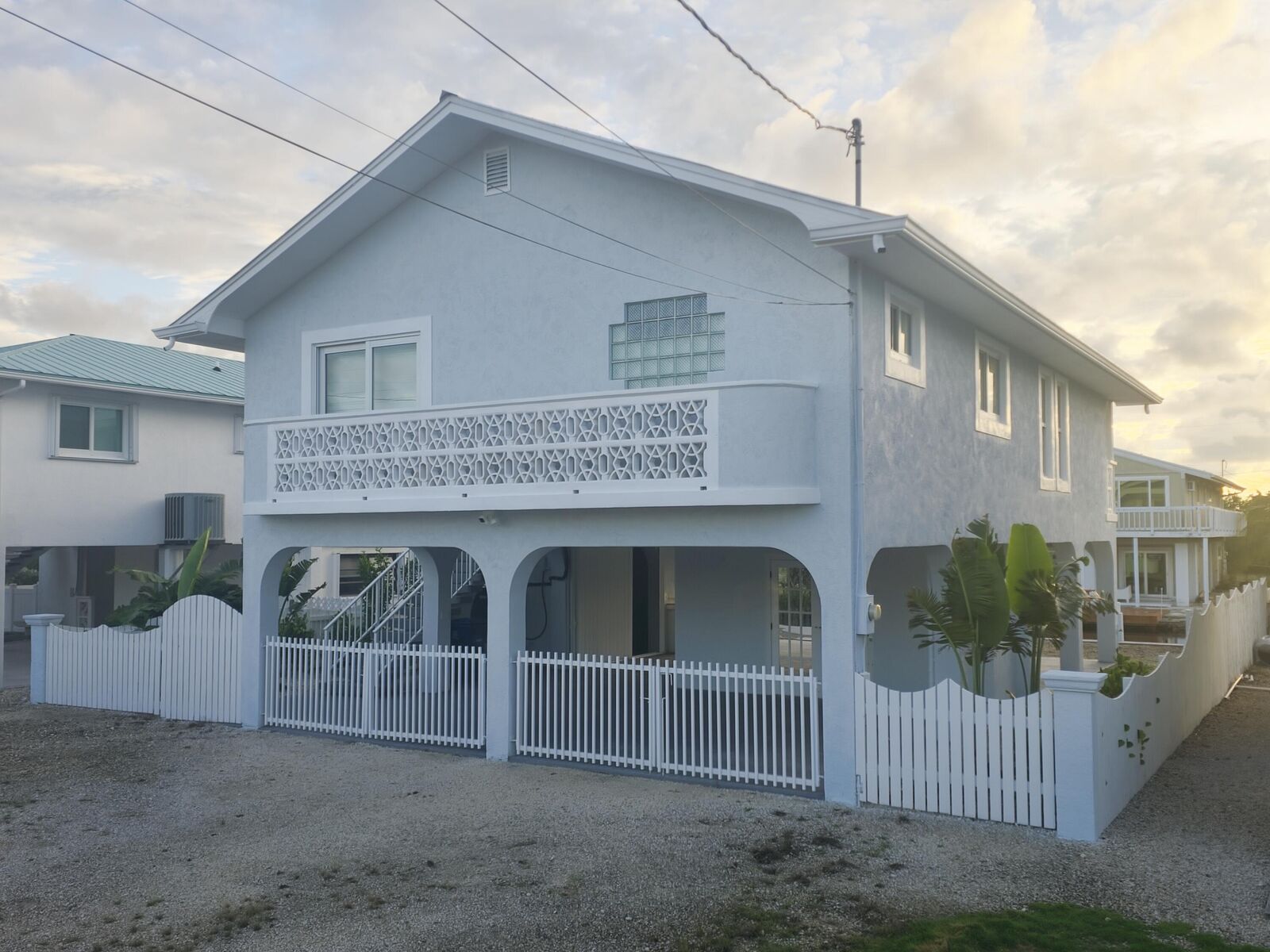 Property Photo: 3667 S Southseas Street FL 33043