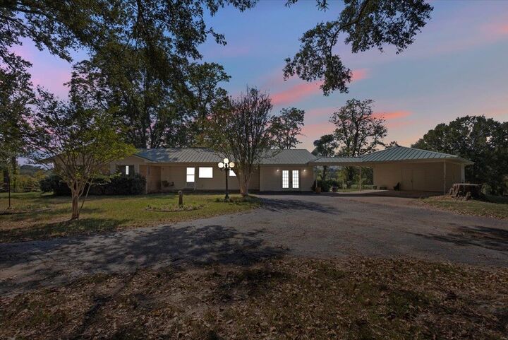 Property Photo: 6686 S Fm 225 TX 75654