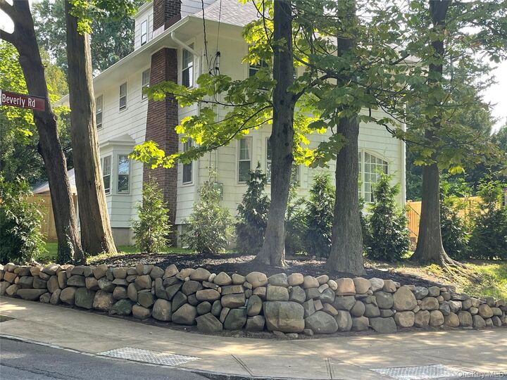 Property Photo:  252 Beverly Road  NY 11363 