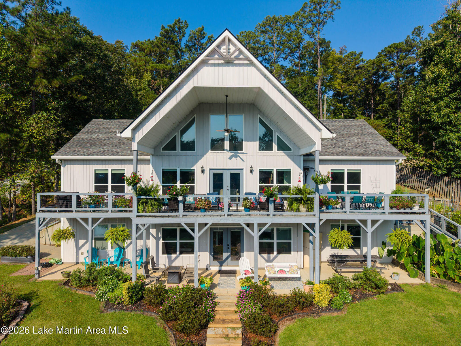 Property Photo:  847 Smith Mountain Dr  AL 36861 
