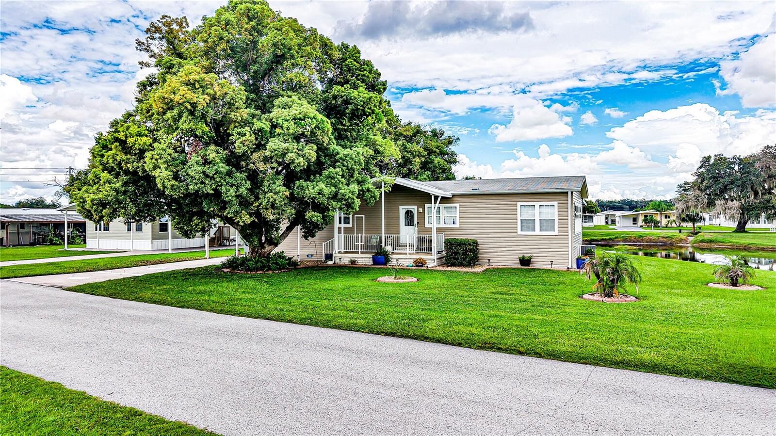 Property Photo: 36805 Lakewood Drive FL 33542