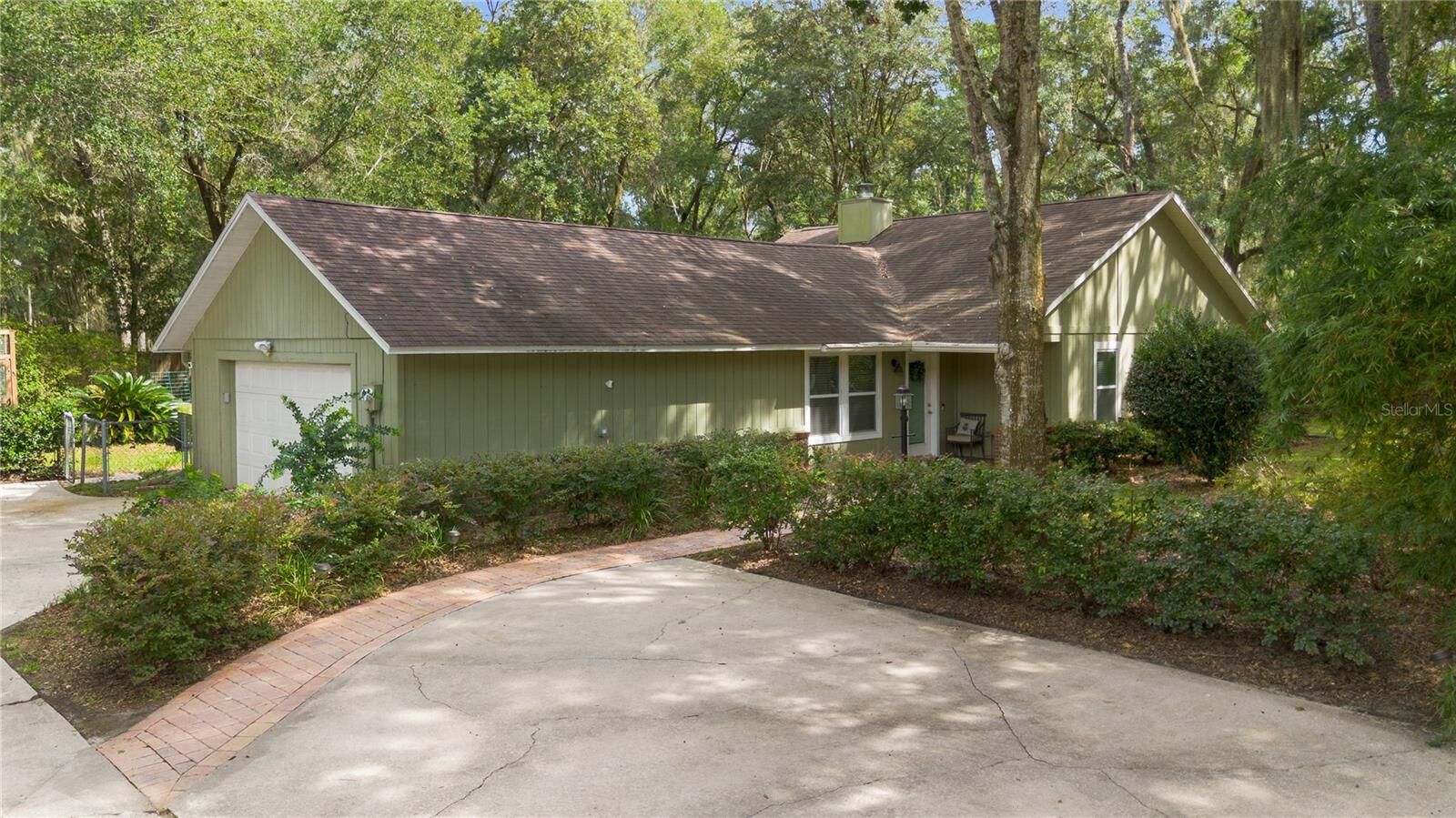 Property Photo: 5305 NW 52nd Terrace FL 32653