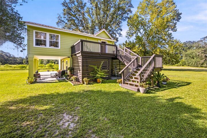 Property Photo: 3551 NW 50th Avenue FL 32626