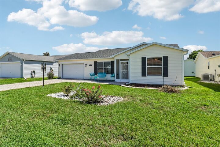 Property Photo:  2609 Privada Drive  FL 32162 