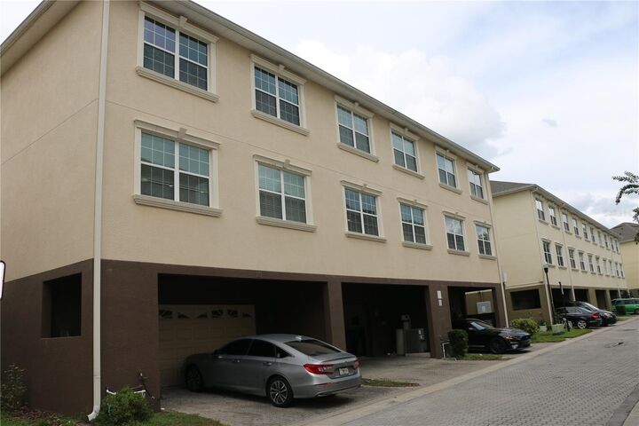 Property Photo: 10144 Arbor Run Drive 116 FL 33647