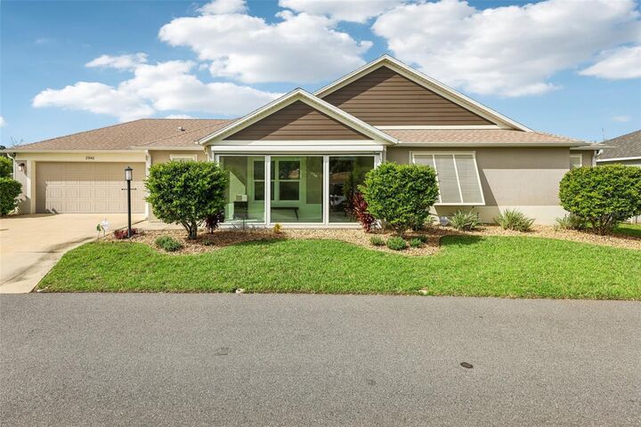 Property Photo: 2940 Gulley Lane 116 FL 32163