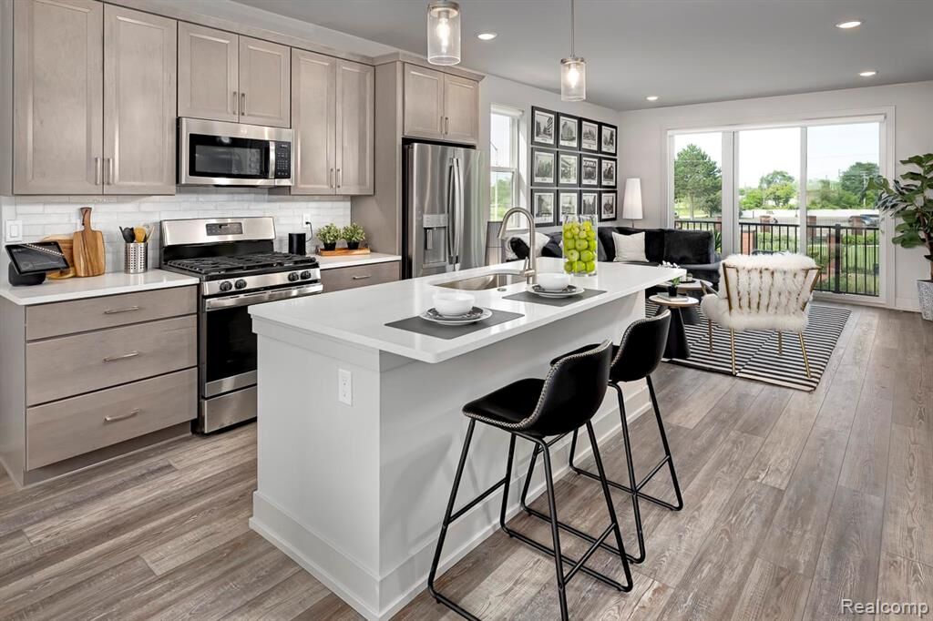 Property Photo: 2152 Evergreen Lane 55 MI 48103 9197