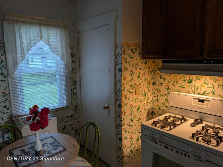 Property Photo:  1038 E Marengo Avenue  MI 48505 