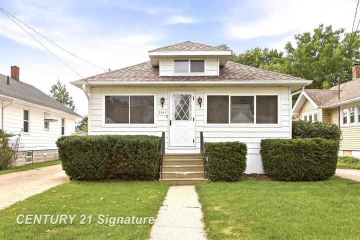 Property Photo: 2841 Cooper Avenue MI 48602