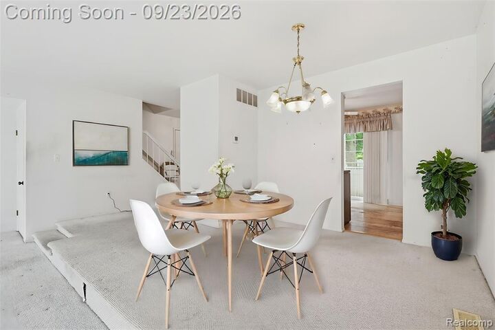 Property Photo:  1204 Kings Cove Drive  MI 48306 4219 