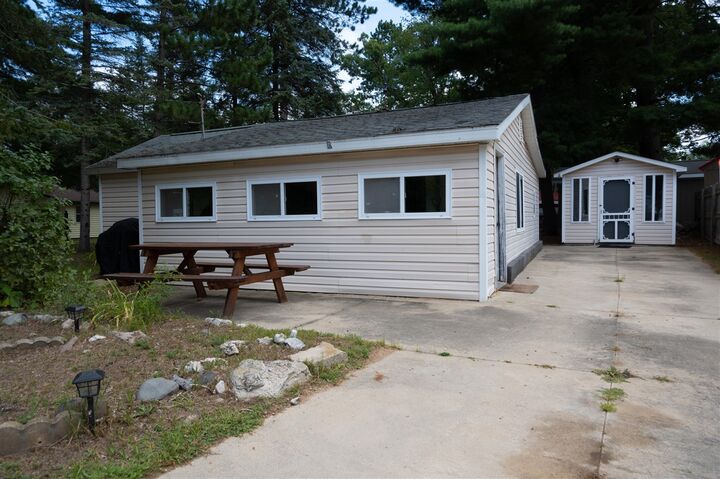 Property Photo:  410 Silver Lake Drive  MI 48632 