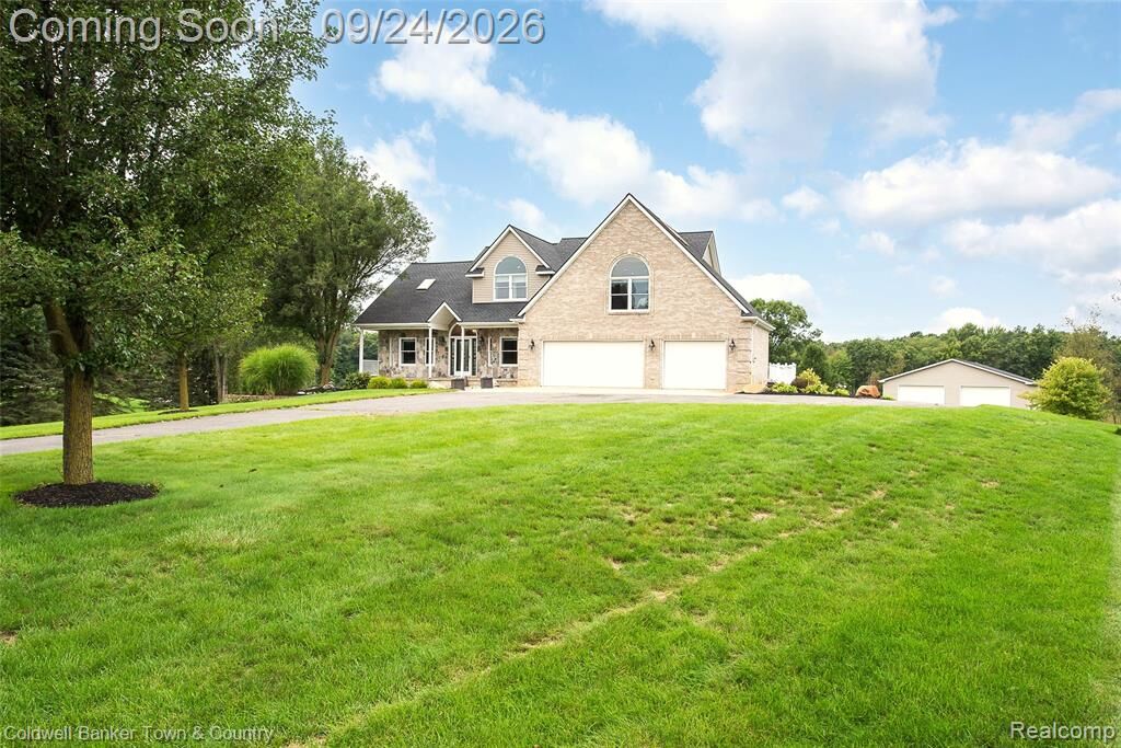 Property Photo:  1862 Odyssey Drive  MI 48114 8928 