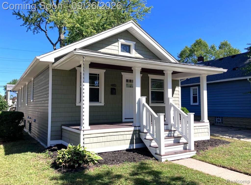 Property Photo:  416 Albany Street  MI 48220 1805 